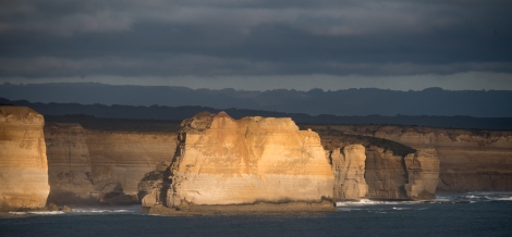 Cliffs and caves near Port Campbell